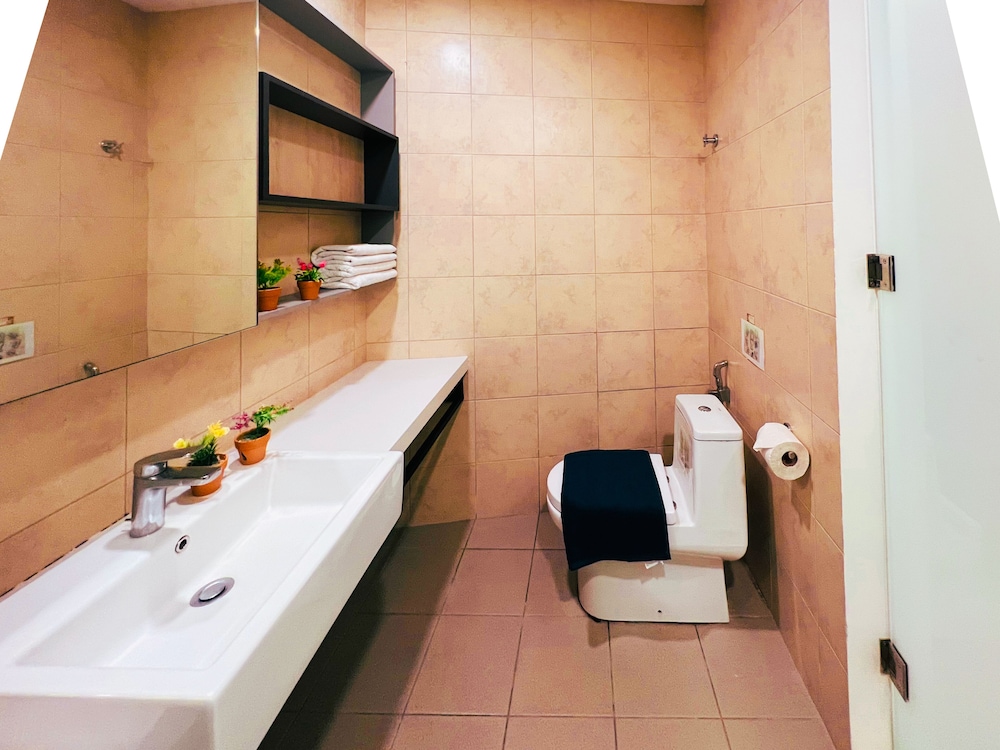 Robertson BY Shahjalal Suites