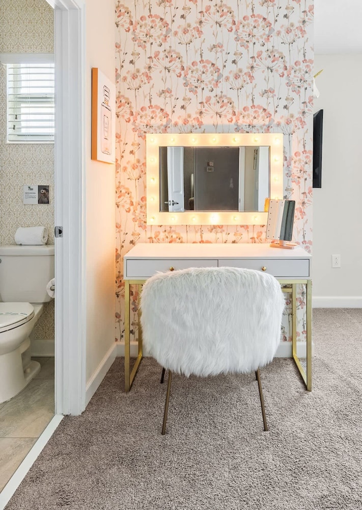 5 BR Disney Themed Bedrooms