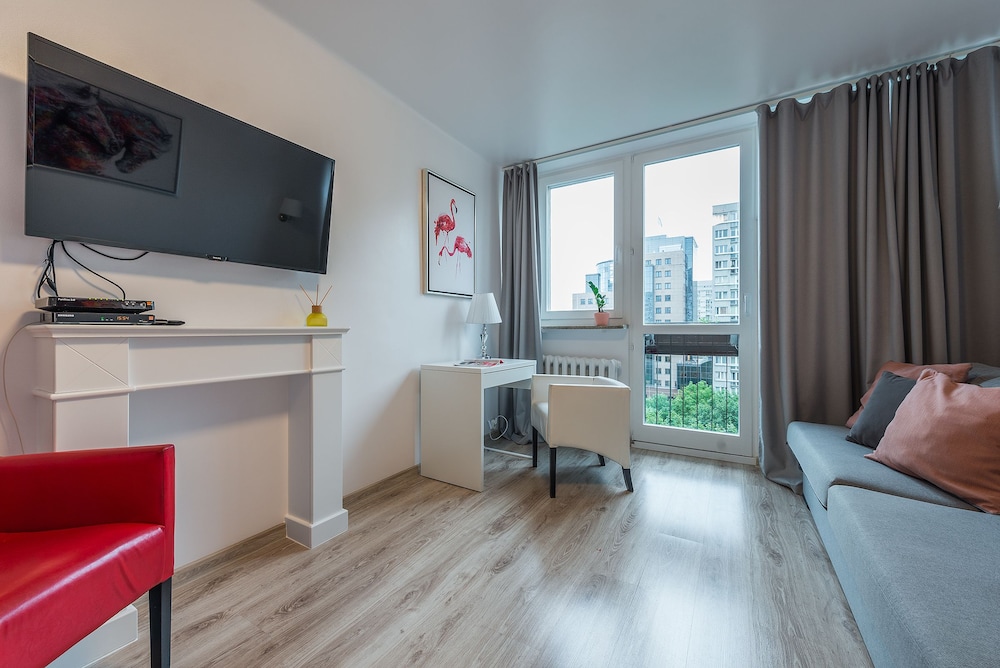 UNIT Warszawa Centrum Room by Metro Rondo ONZ