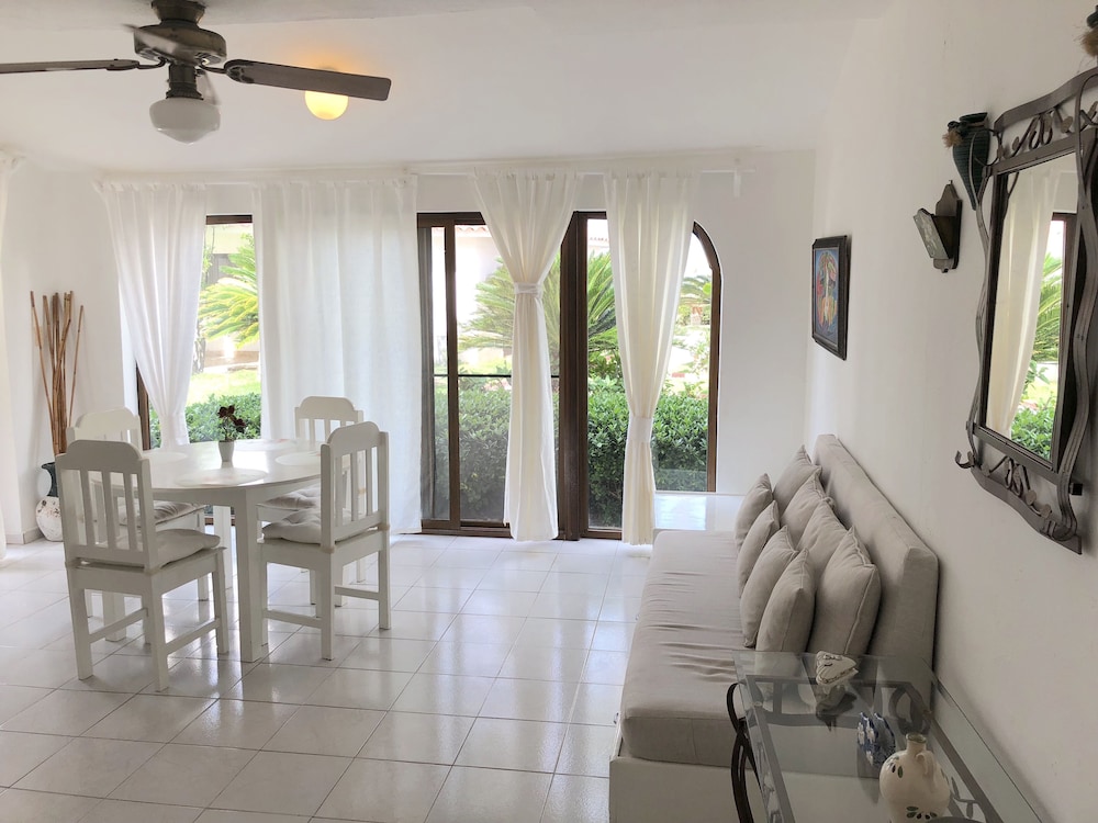 Los Corales Tropical Beach Resort & SPA