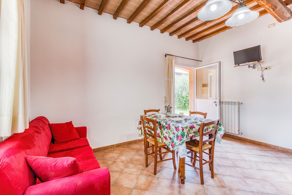 Noce Family Apt Shared Pool,volterra photo 4