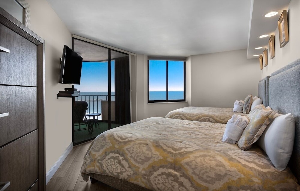 Maison Sur Mer 1108 2 Bedroom Condo