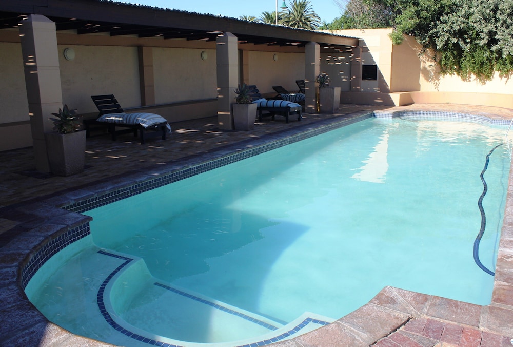 Moda Rossi, Langebaan 8-sleeper