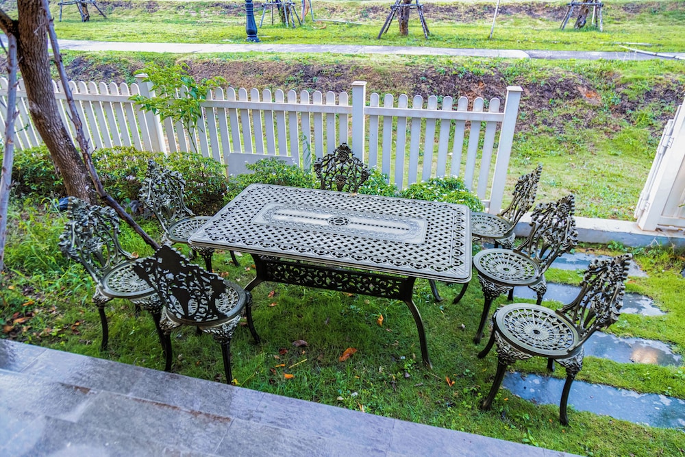 Luxury 3 br La Fleur Villa-Novaworld PT
