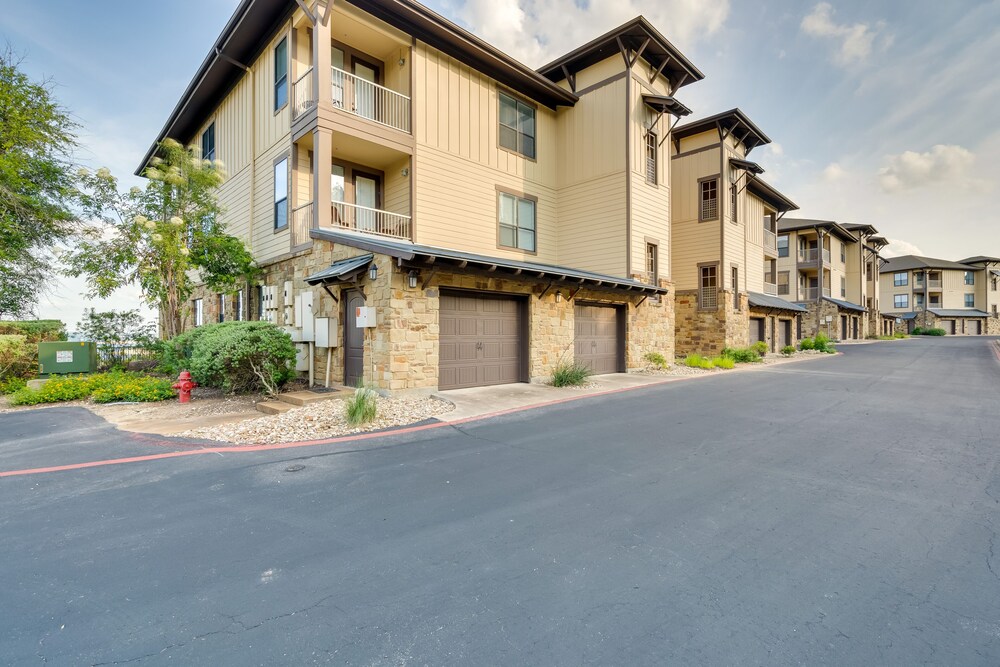 Jonestown Condo on Lake Travis w/ Community Pool! - Property Image 16