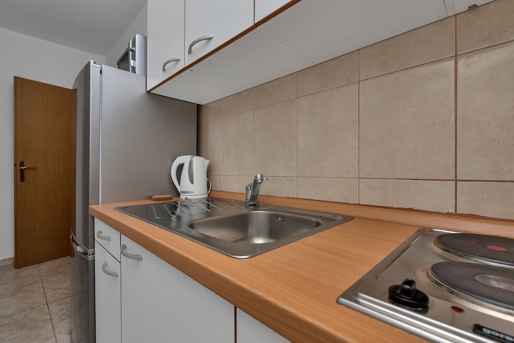 Apartment Petar with terrace