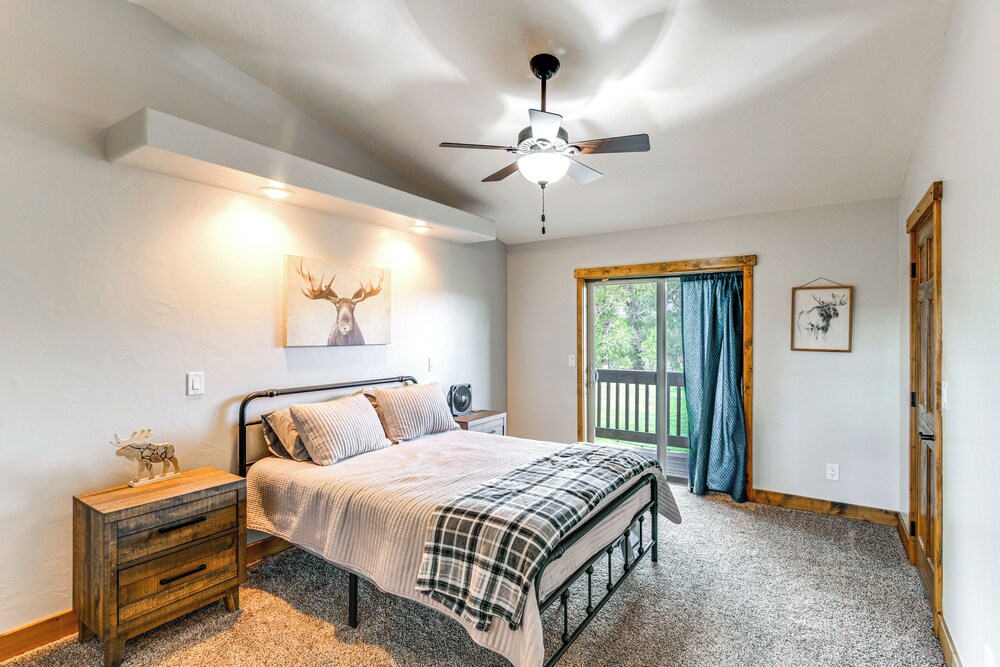Spacious Afton Home: Patio, Grill & Mountain Views