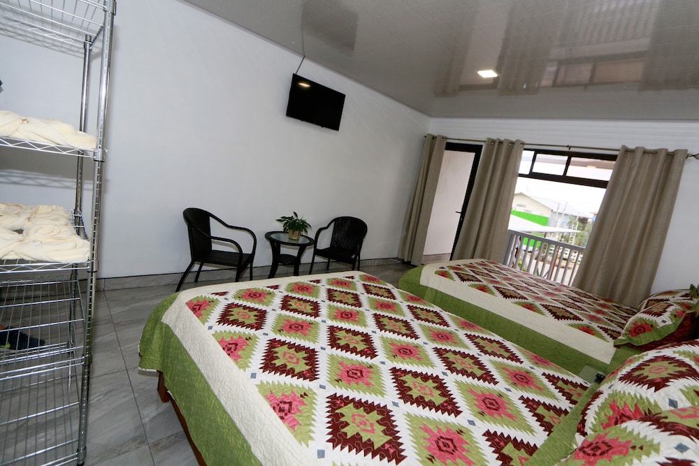 Hostel Cattleya