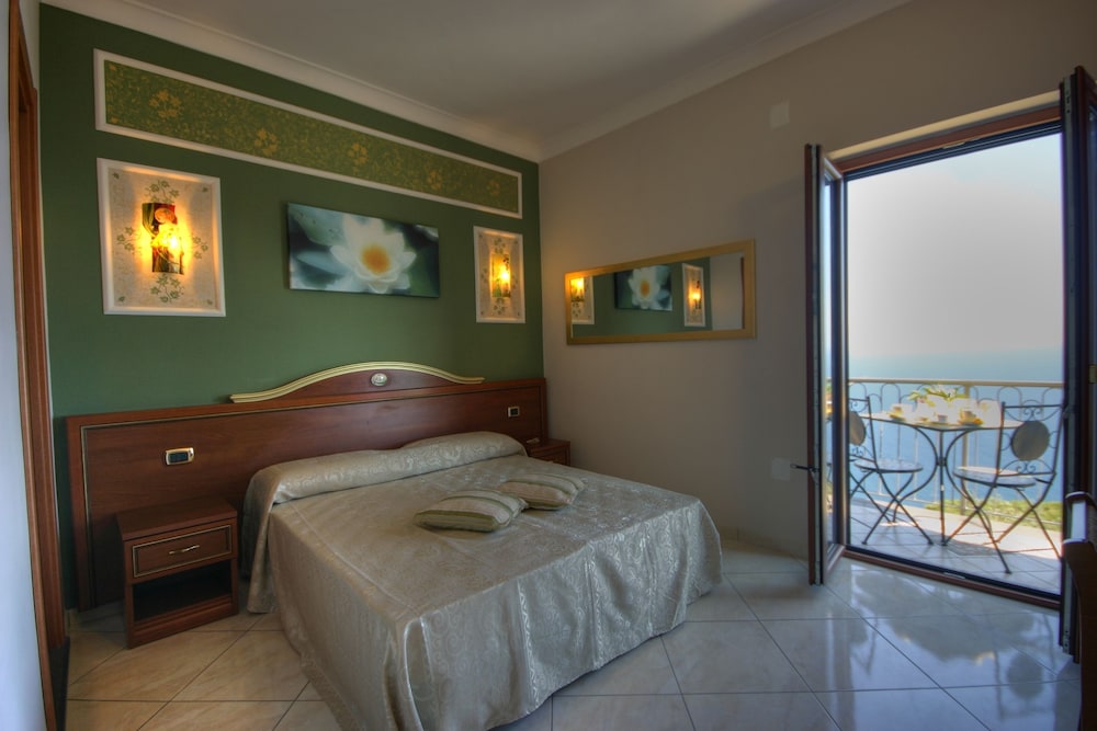 B&B Il Pavone view 5