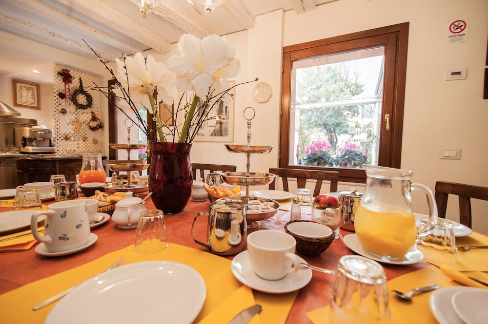 3749 Ponte Chiodo Guest House