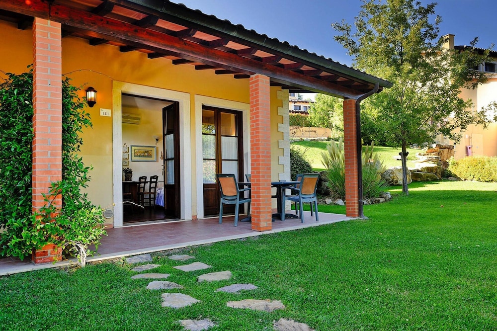 Apartment in Residence Borgo Magliano, in Magliano