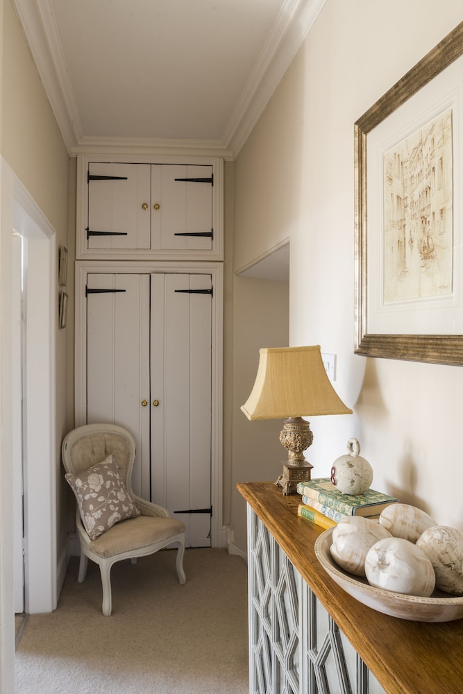 Roundhill Farmhouse