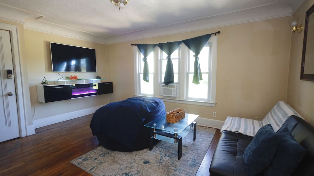 Evanston BnB