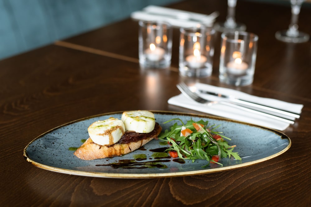 Kilkenny Vacations - The Hoban Hotel Killkenny - Property Image 12