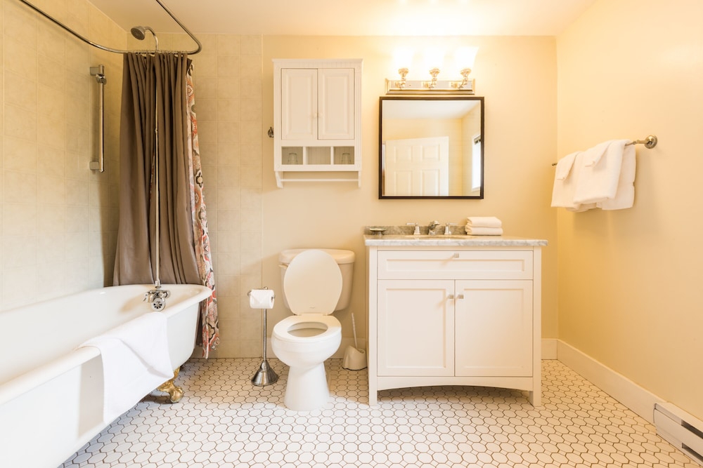 Ocean Island Garden Suites