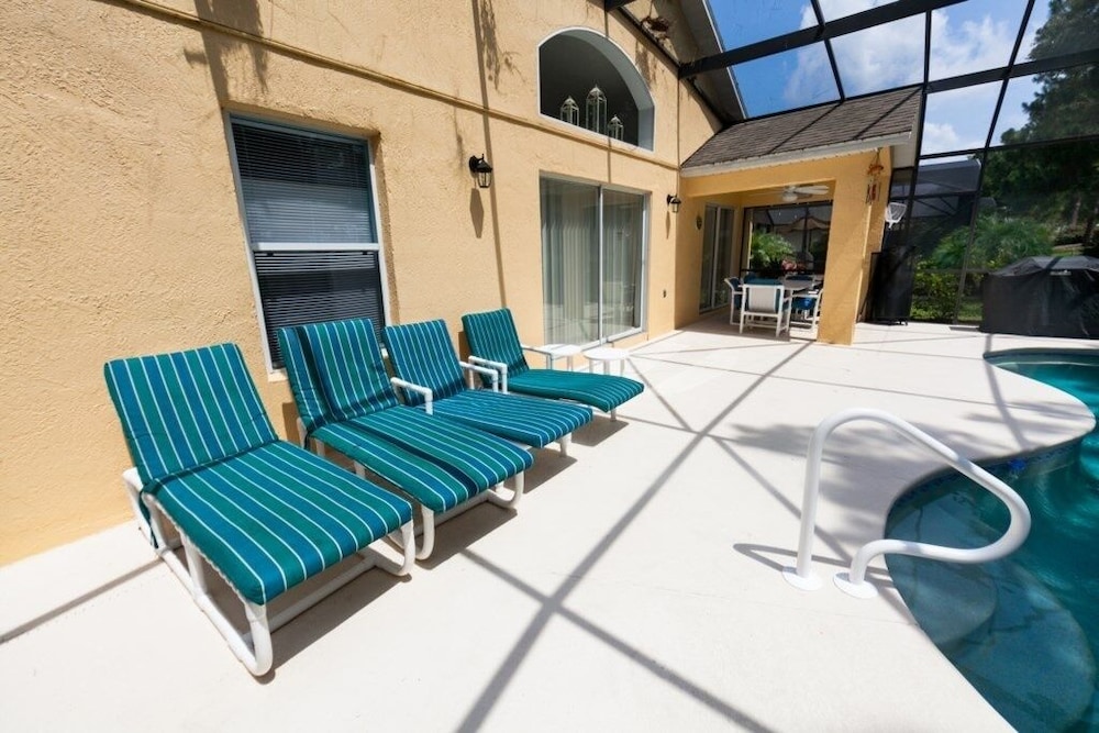 Gated Country Club Private Pool ! 4 Bedroom Home by RedAwning view 3