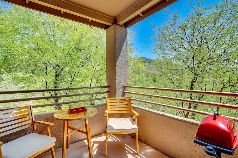 Tucson Oasis: Heated Pool, Tennis Court, Hiking! view 4