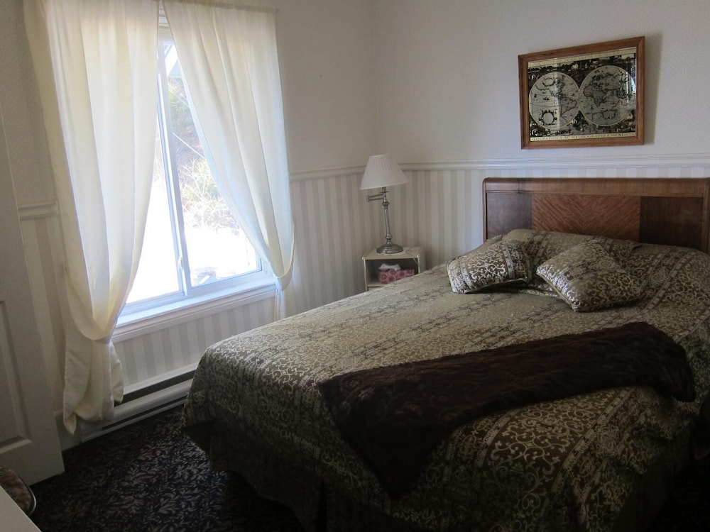 Salmon River Country Inn