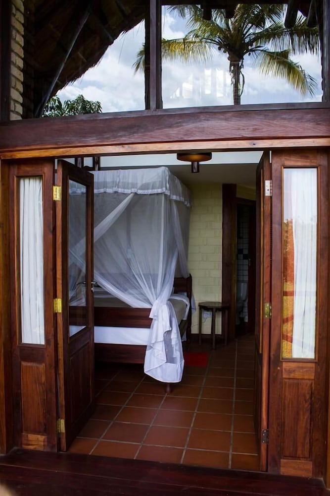 Simbamwenni Lodge and Camping