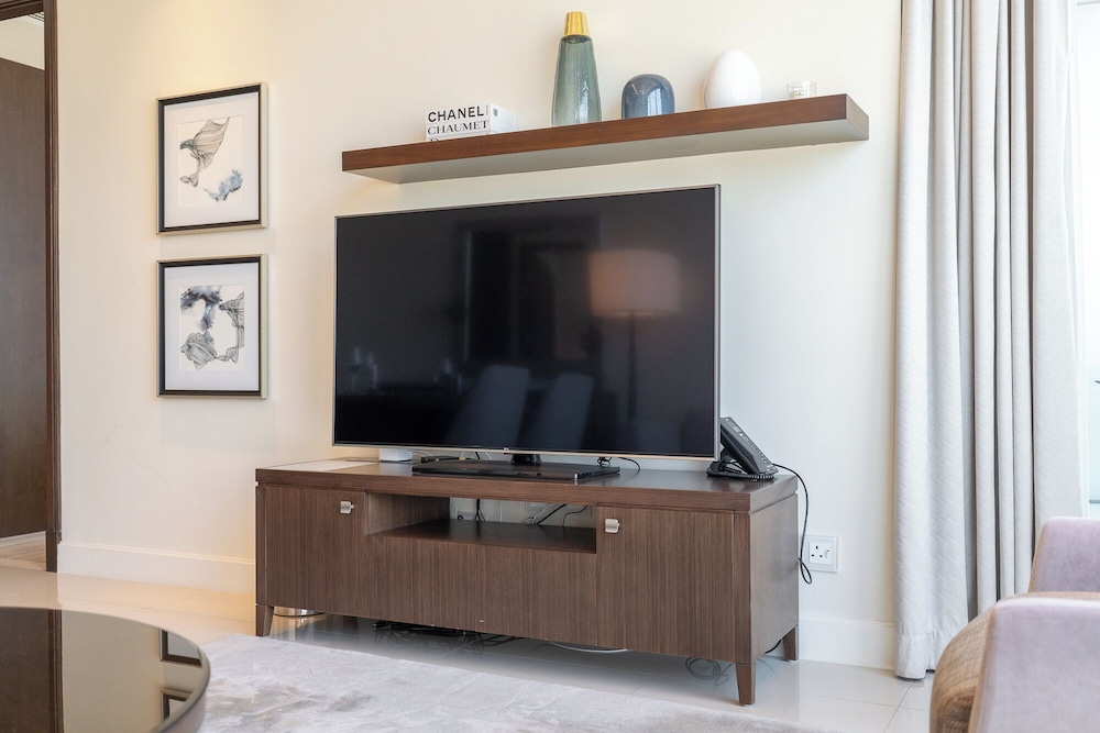 Luxury Living Spectacular Burj Views
