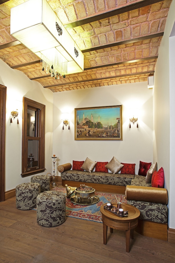 Celine Otel - Image 36