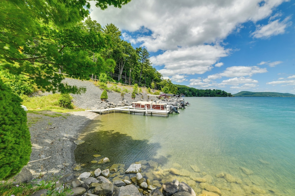 Hatch's Landing: Lake Ostego Home