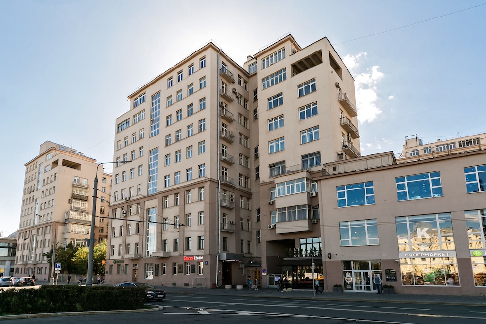 GM Apartment Serafimovicha 2-415