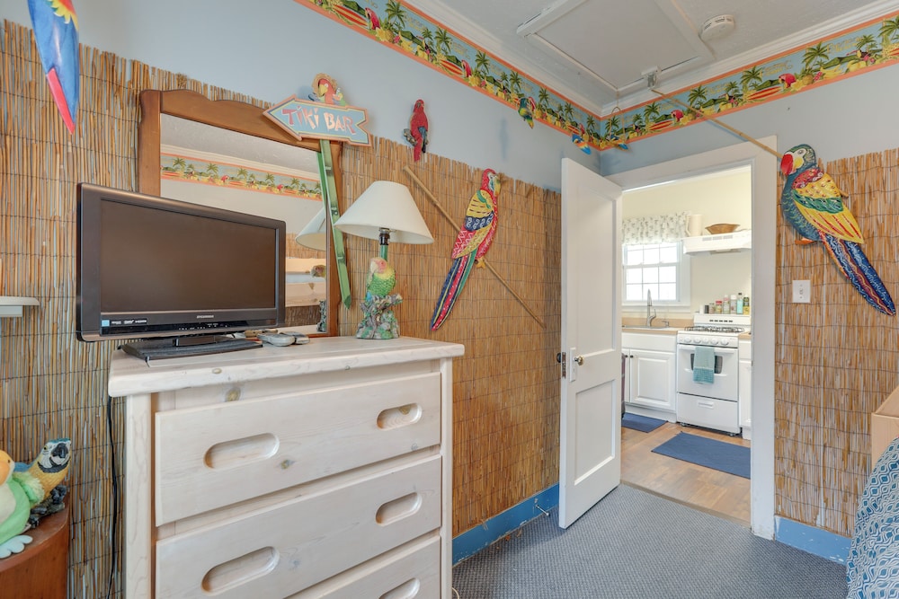 Walk to Beach & Boardwalk: Jersey Shore Cottage!