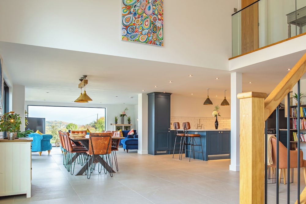Beautiful Barn Conversion-Escape for 12