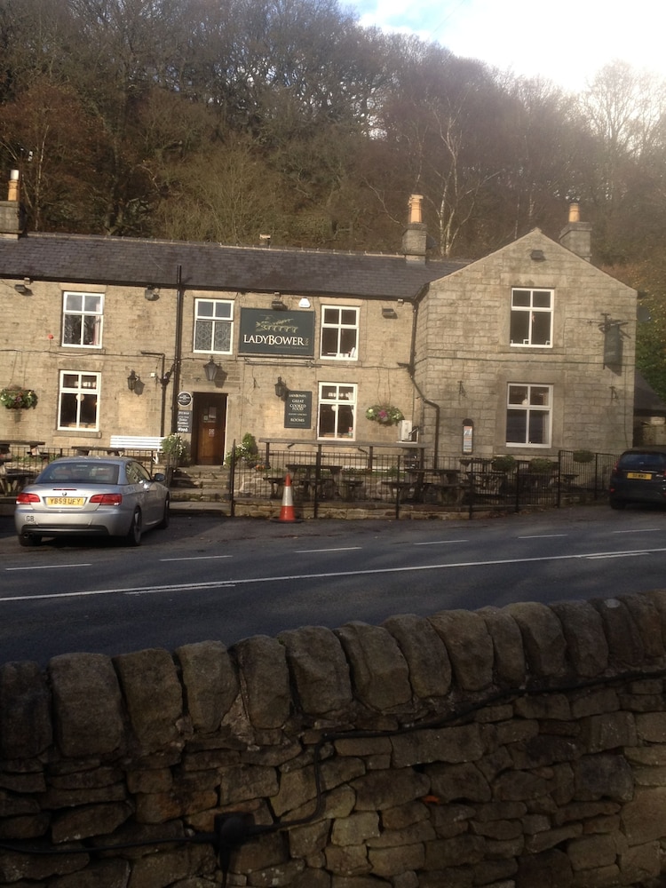 Ladybower Inn