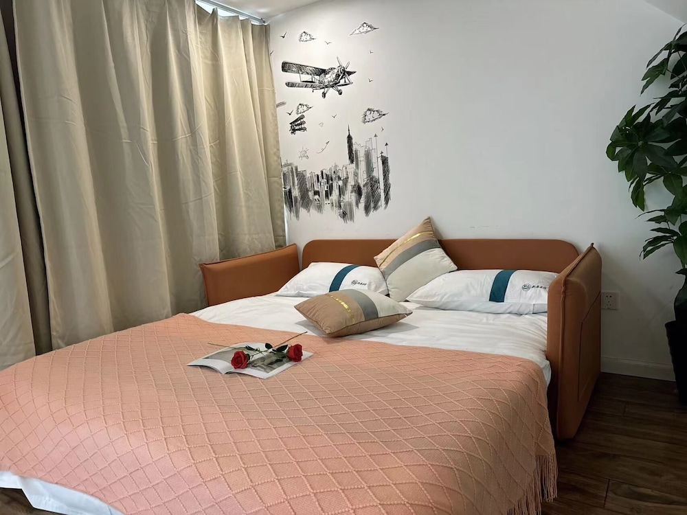 Shanghai Hills & Freshly Home Loft Retreat near NECC