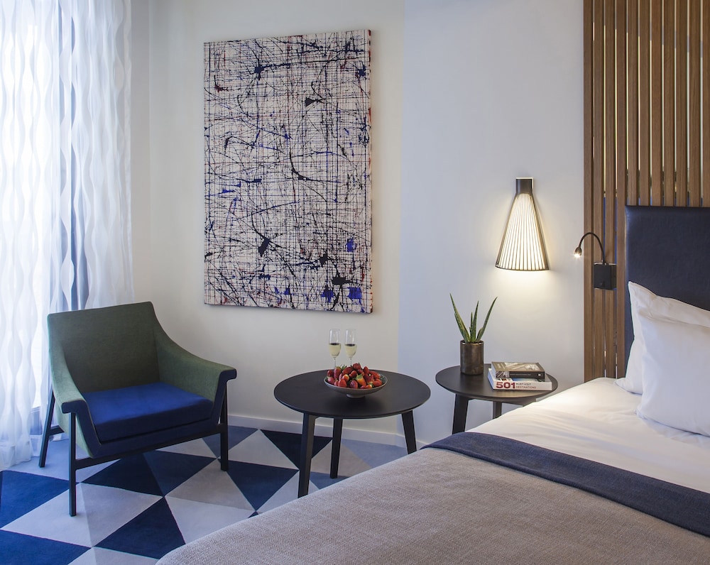 Dan Accadia Hotel