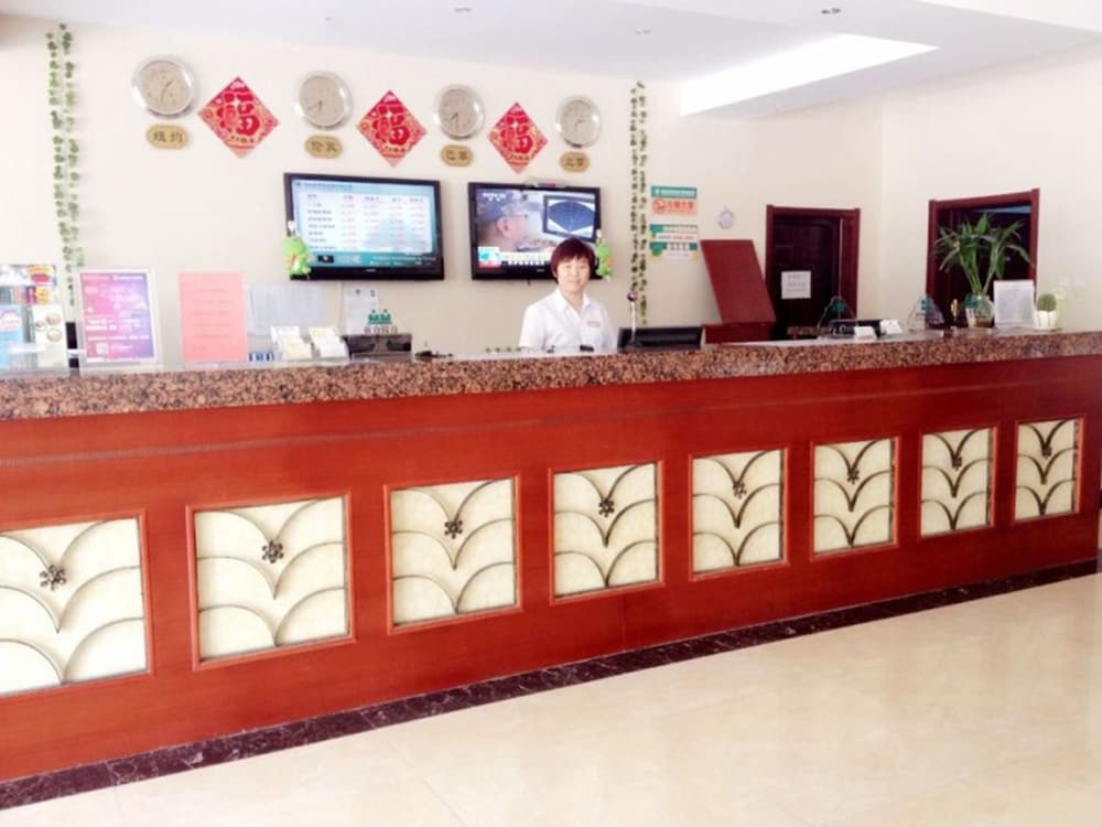 GreenTree Inn Liaocheng Chiping East Huixin Road Business Hotel