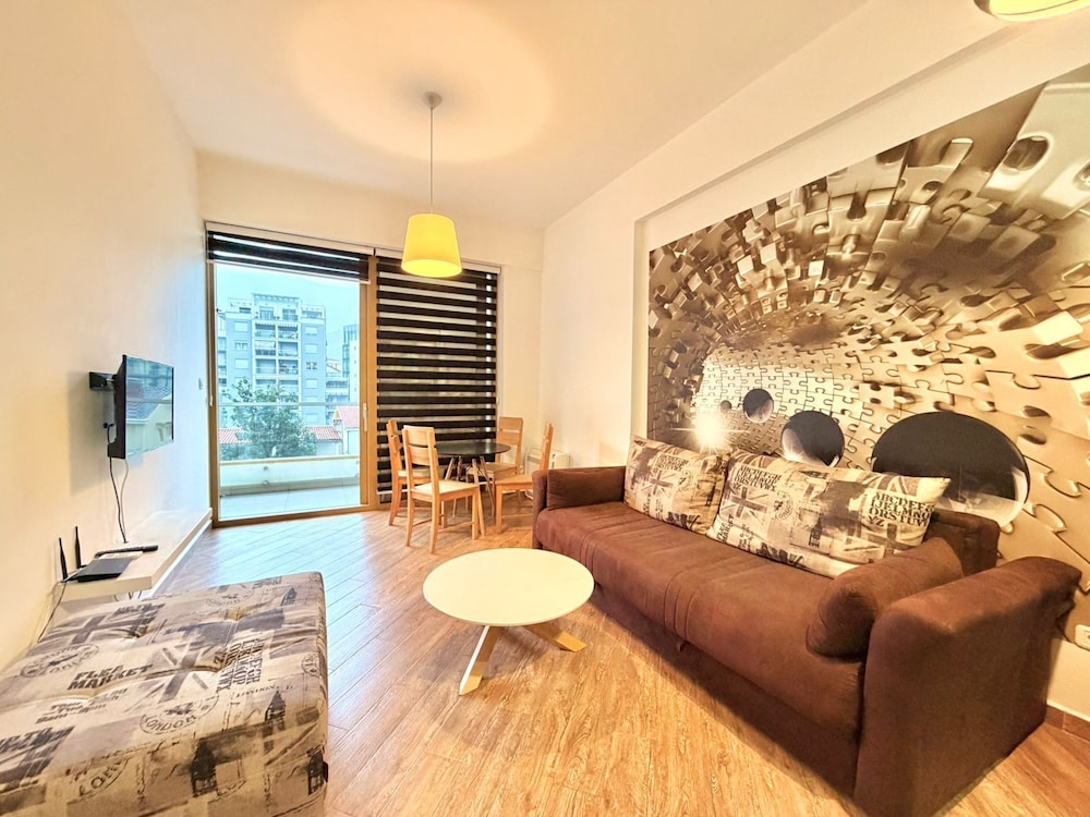 Orange Central Suites