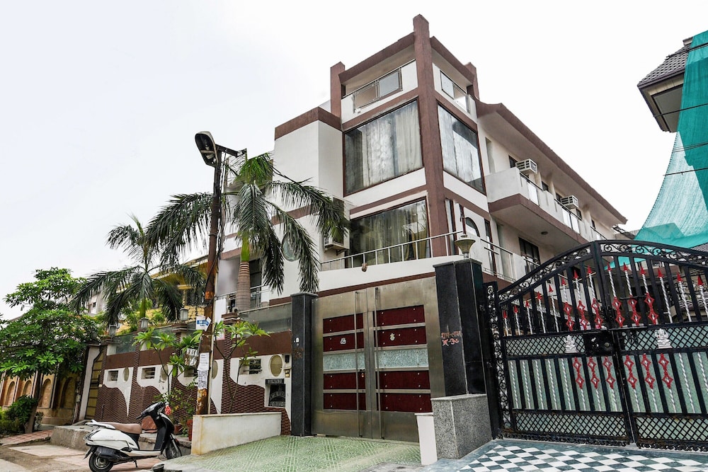 OYO 457 Hotel Mittal Residency