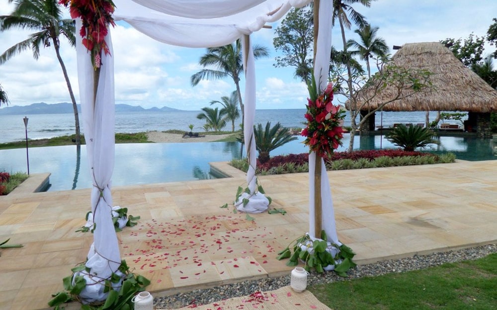 Nanuku Resort Fiji