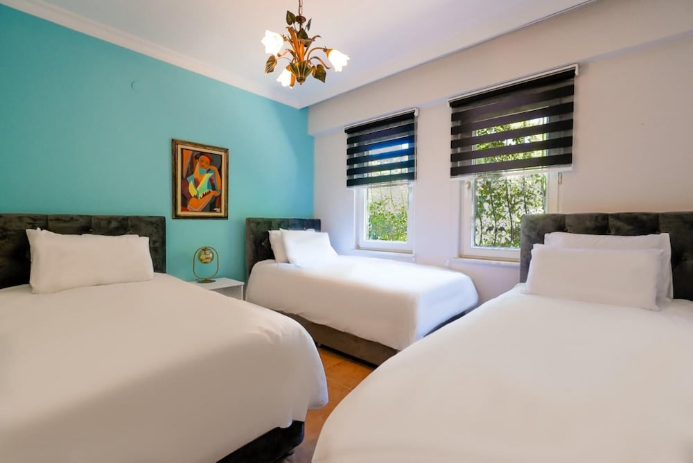 Peaceful Flat With Shared Pool in Camyuva Kemer view 3