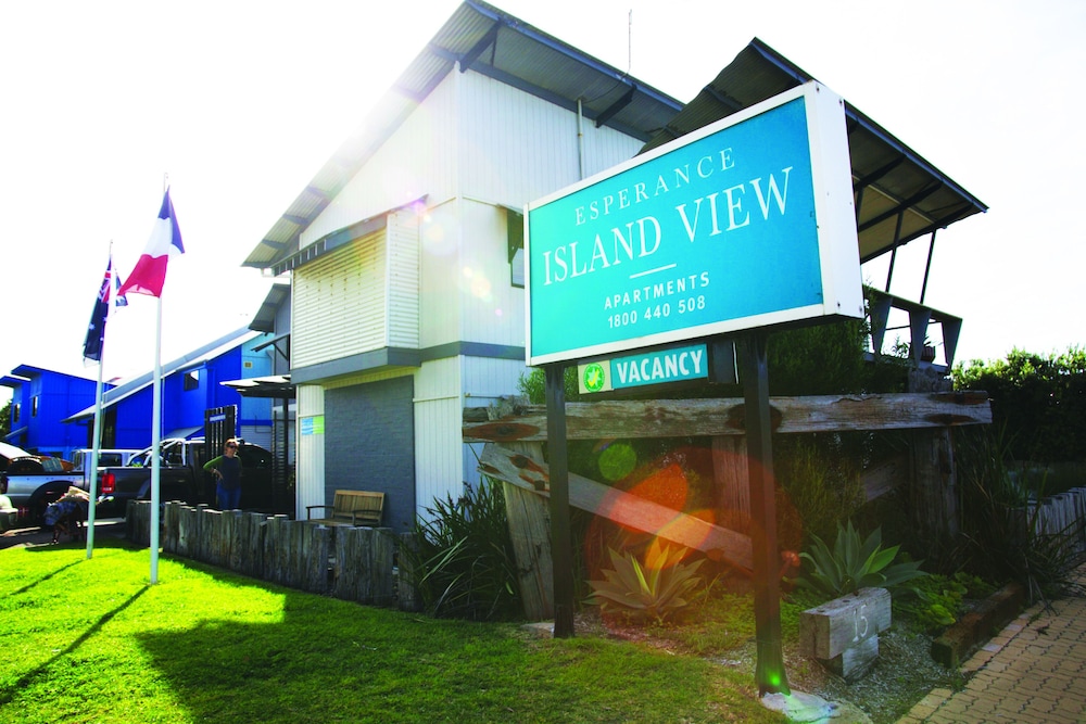 Hotel Esperance Island View Apartments - Image 1