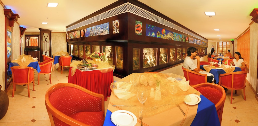 Regant Lake Palace