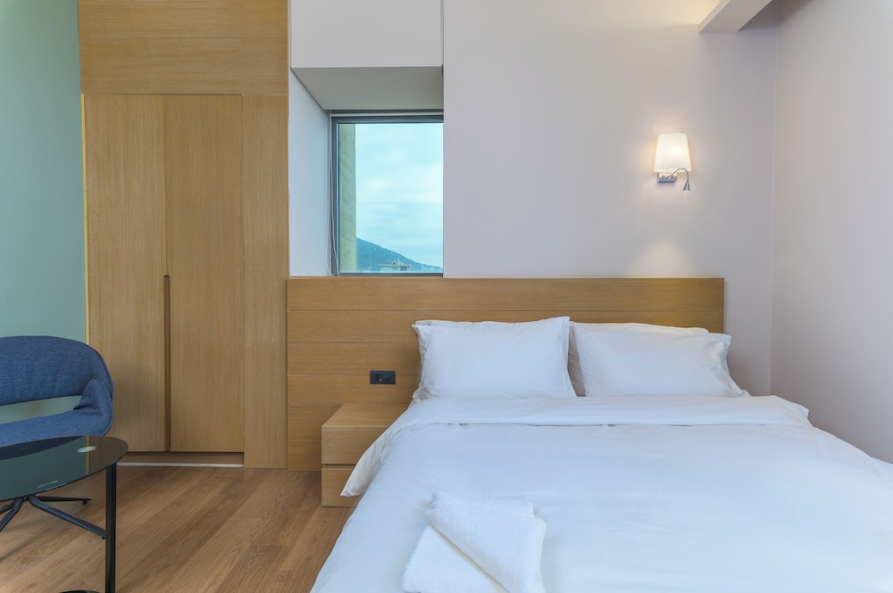 Jounieh Living - Residences by Local Host