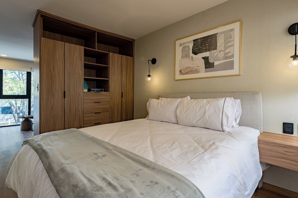 Mint Roma Residences