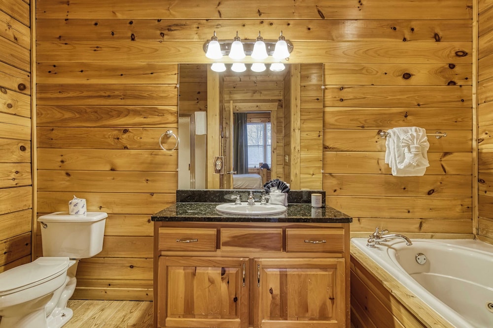 Hot Tub, Game Room, Movie Theater, View Sleeps 18 Lookout Lodge by Avantstay