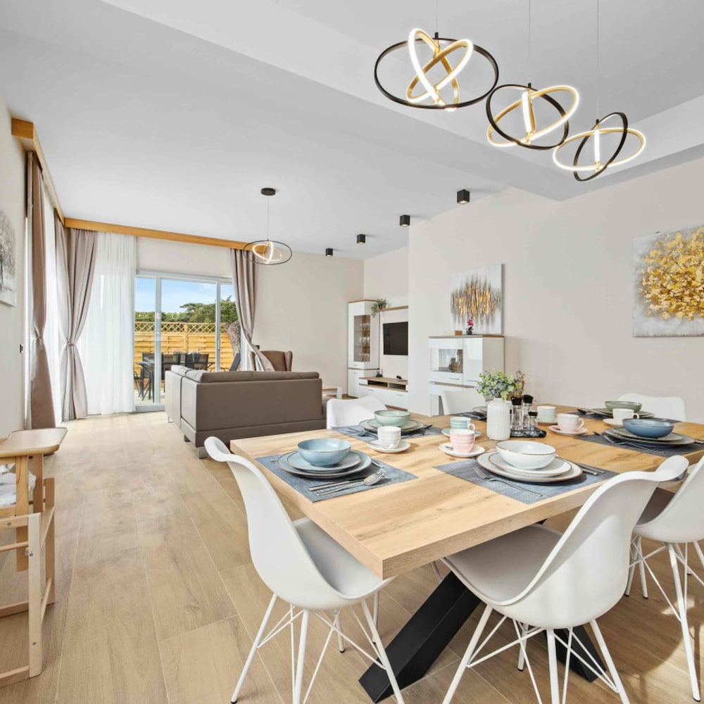 Villa Palma - Seaside Luxury Villa for 6 Person