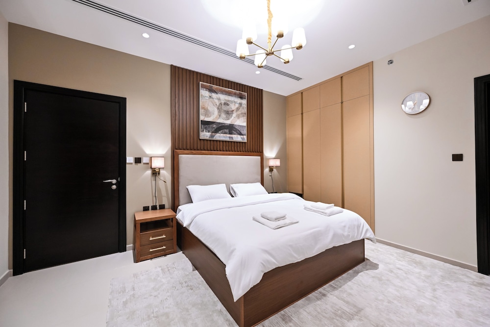 Elite Downtown Residence 2
