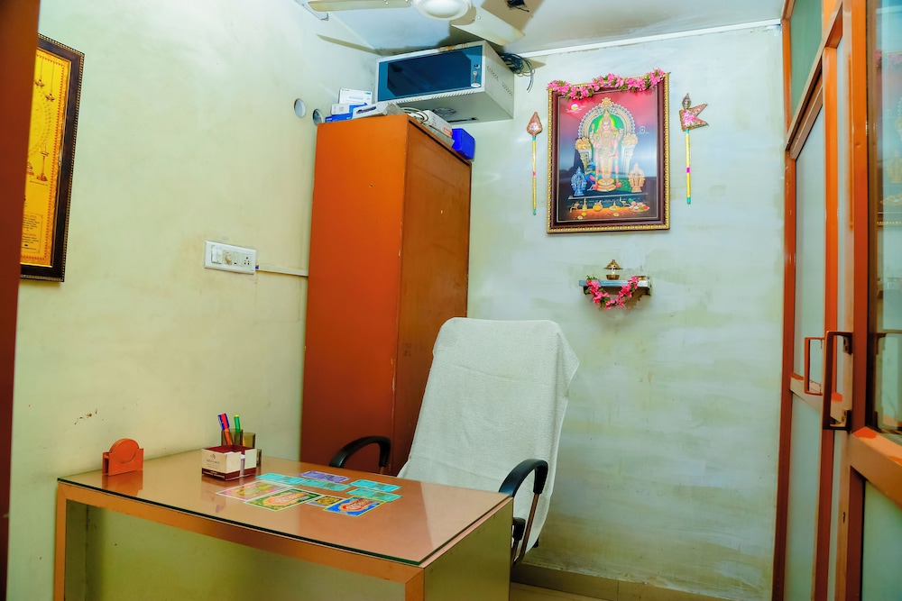 Hotel Breezeland - Erode Railway Station