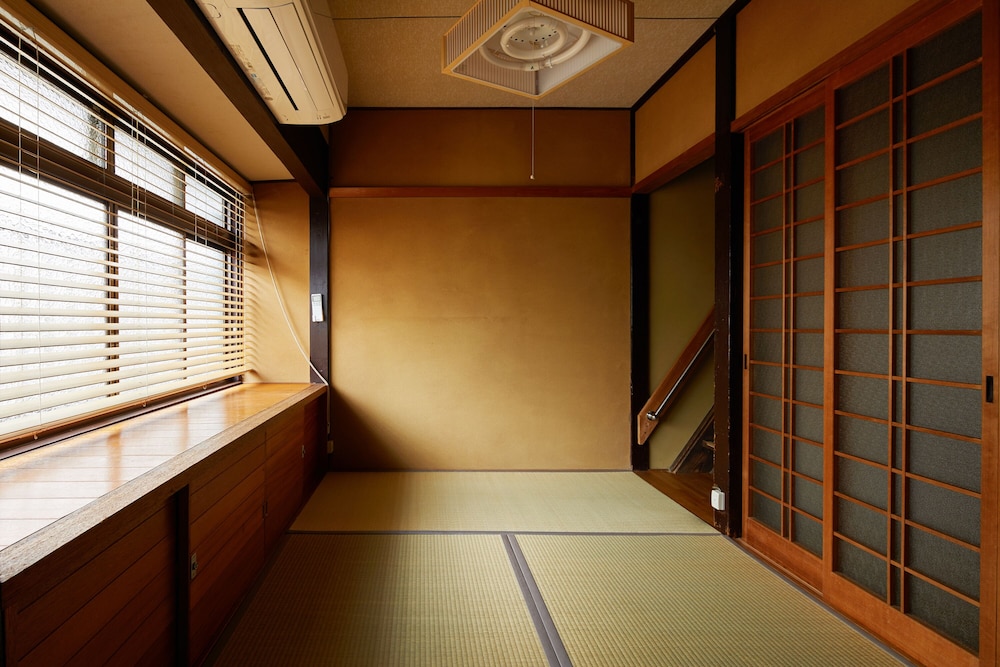 Kyoto cozy housu 1946 view 4