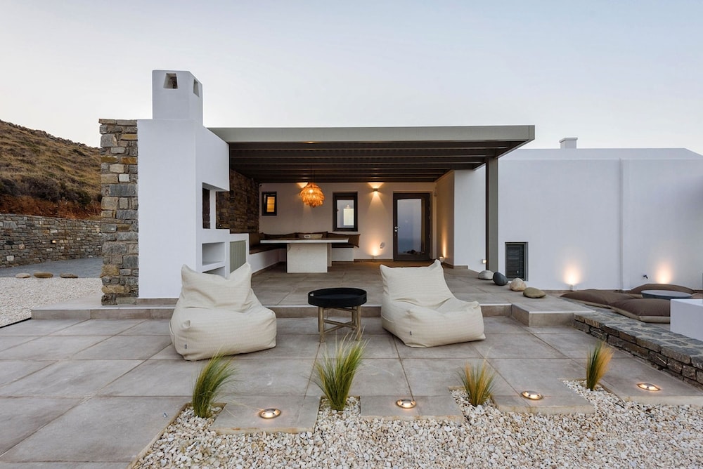 Rising Moon sea View Villa Near the Beach