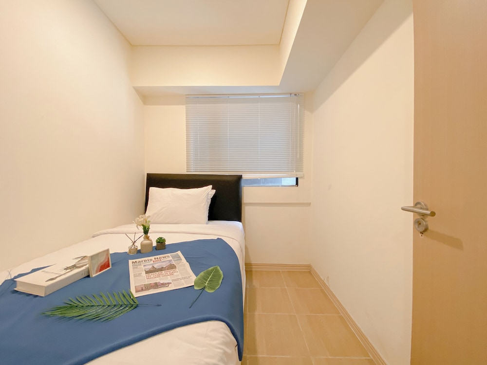 Tidy Warm Toned 2Br Apartment Meikarta