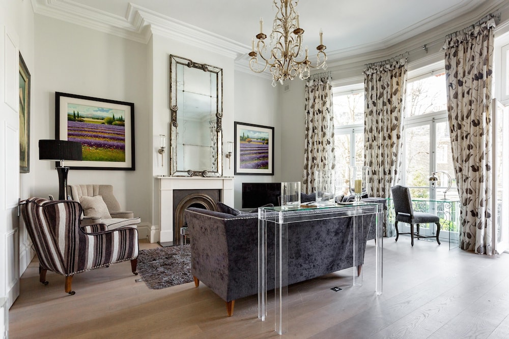 Gledhow Gardens Viii by Onefinestay