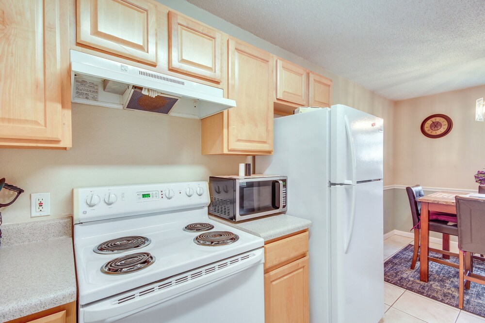 Birding, Beaches & More: Cozy Gautier Condo